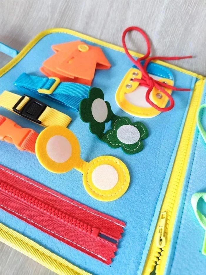 Livre éducatif en feutrine apprentissage - photo numéro 4