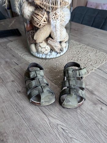 Sandales motif militaire 