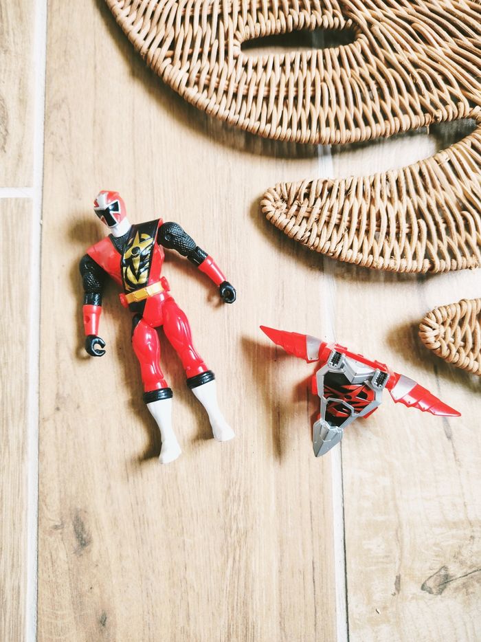 🙅 Power rangers ninja steel deluxe figurine Maître Ninja rouge or avec bouclier étoile amovible
