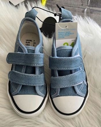 NEUVES (non portées) 💙🤩😍🥰🏷superbes baskets toiles pointure 24 mixtes