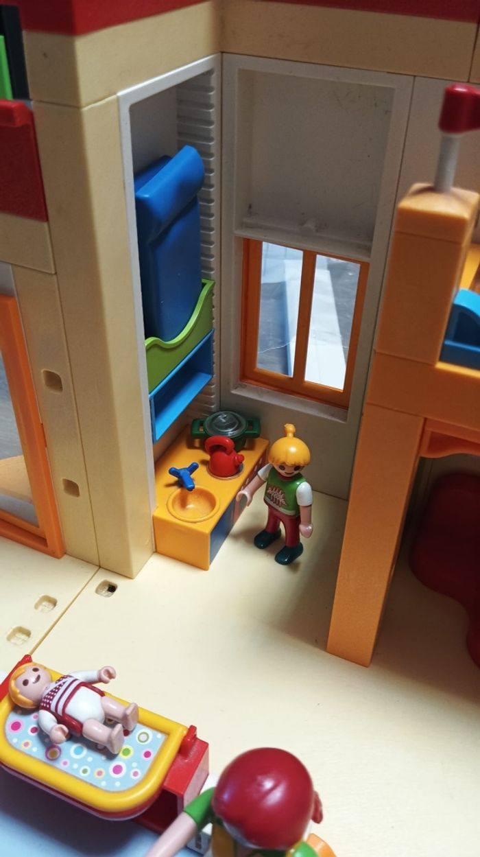 Playmobil école + espace crèche - photo numéro 7