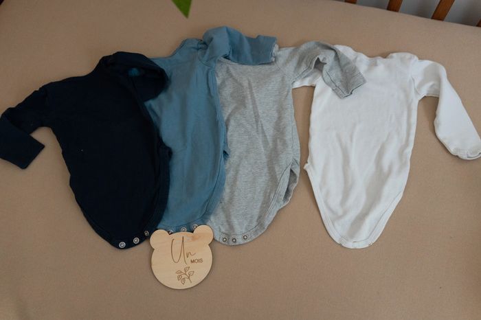 lot bodies body manches longue 1 mois - photo numéro 3
