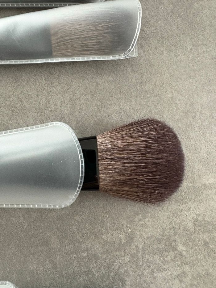 Pinceau maquillage - photo numéro 2