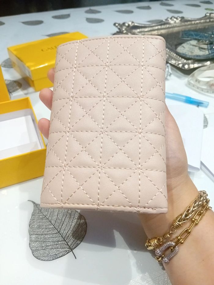 Porte feuille de la marque galitzine - photo numéro 3