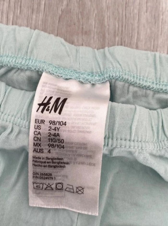 Short marque H&M taille 3/4 - photo numéro 2