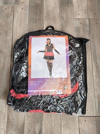 Déguisement vampire TU neuf