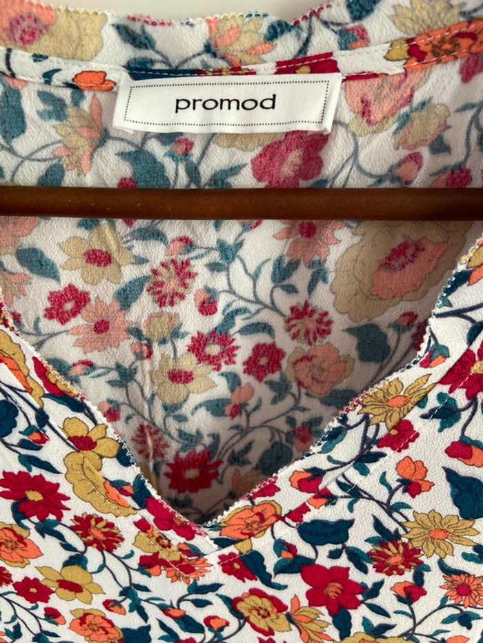 Magnifique blouse fleurie état neuf - photo numéro 3