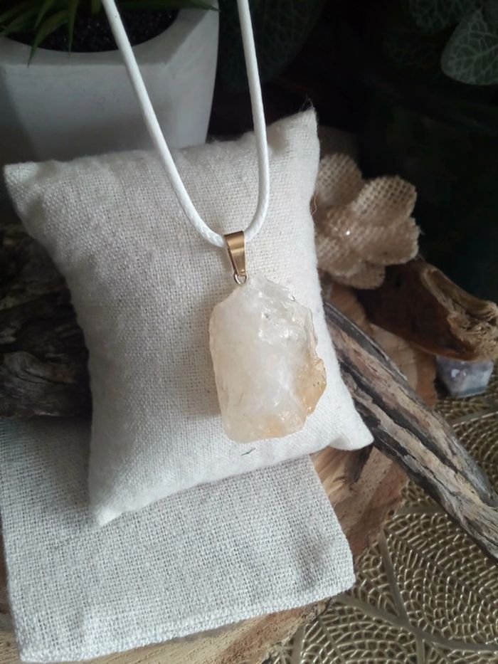 Collier chance pendentif pierre de citrine 💛.
