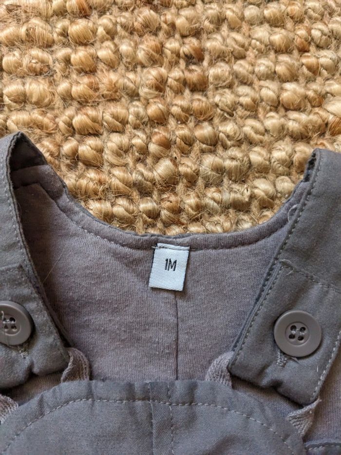 Ensemble salopette et sous pull 1 mois - photo numéro 2