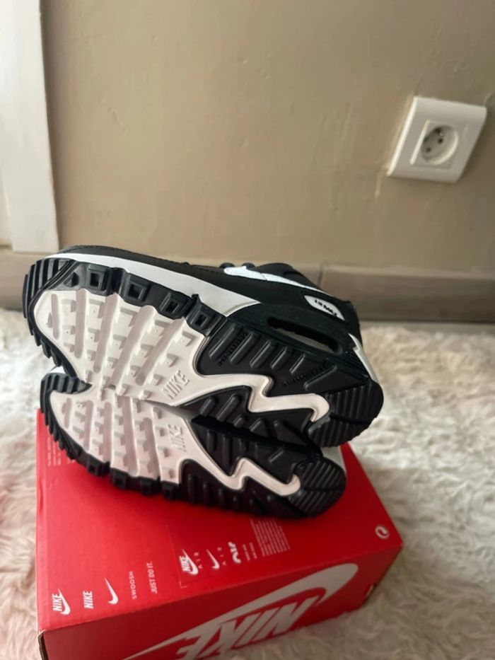 Basket nike air max90 - photo numéro 5