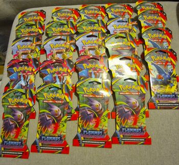 Lot de 24 booster Flammes Fantasmagorique.