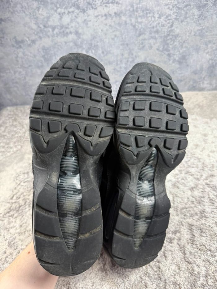 Nike Air Max 95 - Essentiel Triple Black - Full Black - photo numéro 9