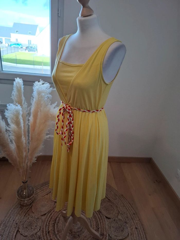 Robe jaune fluide avec ceinture Pomkin taille S 36 - photo numéro 8
