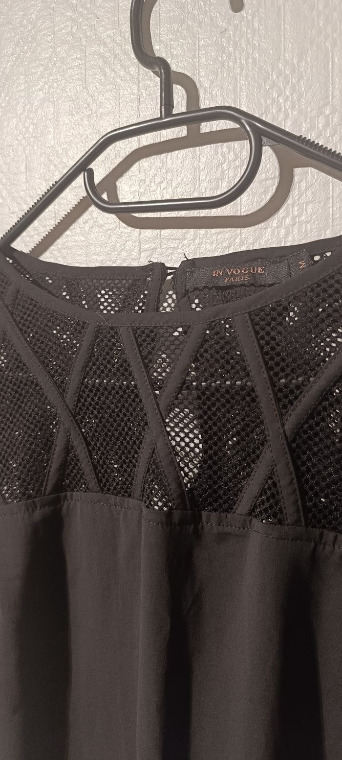 Haut noir avec résille – In Vogue Paris – Taille M - photo numéro 2