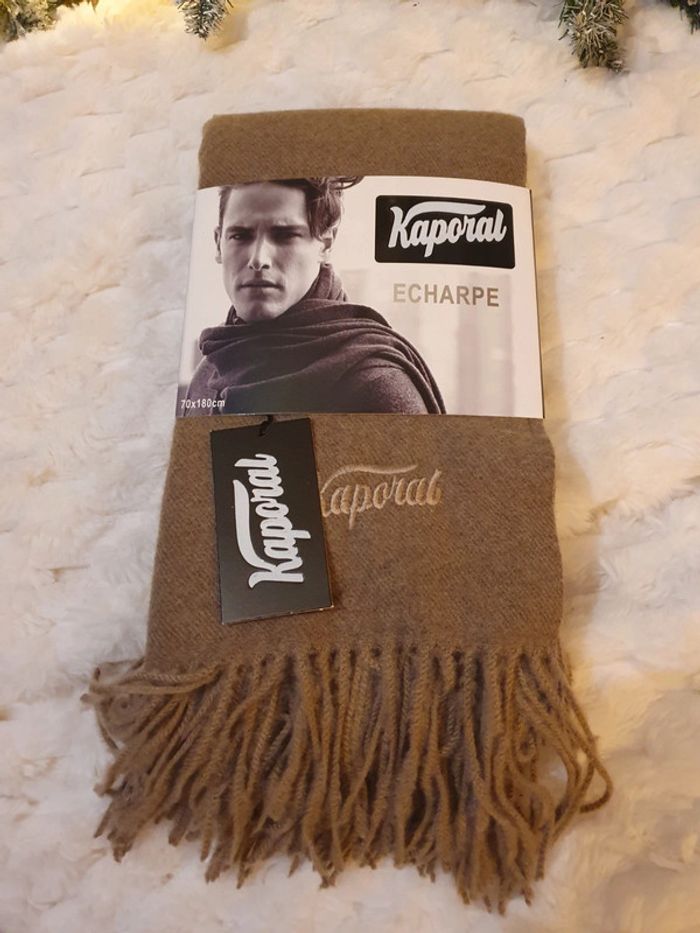 Magnifique écharpe Kaporal couleur Camel 70cm×180cm