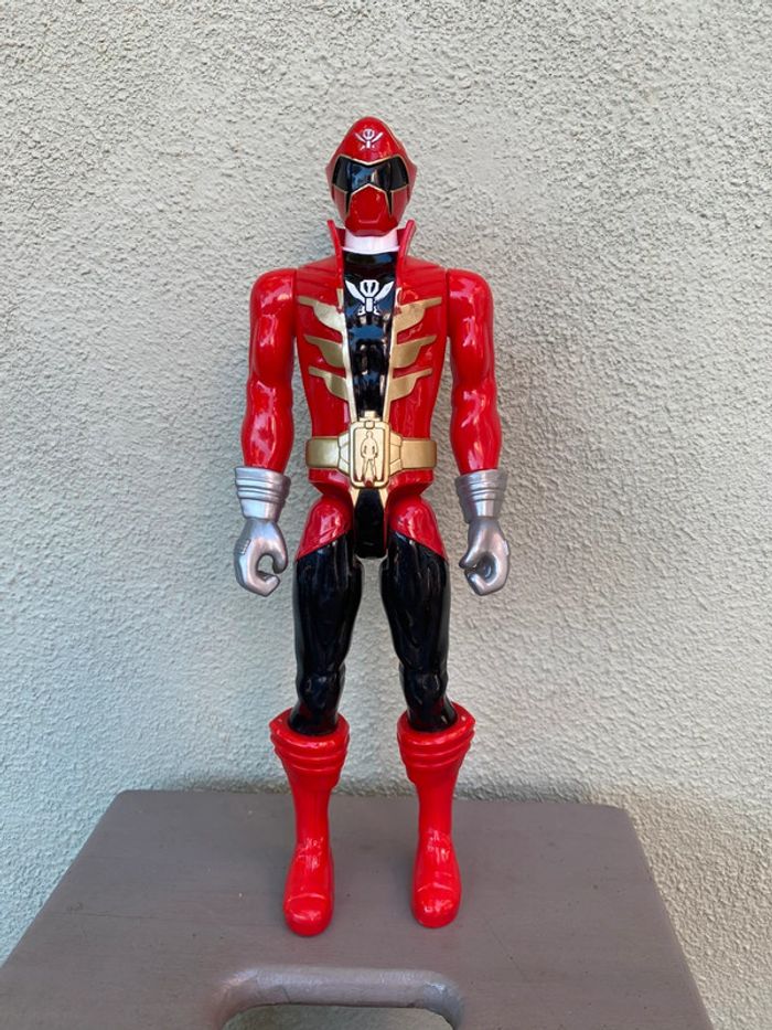 Figurine Power Rangers super mégaforce rouge