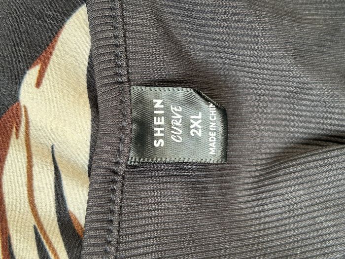Robe noire fougères Shein Curve - Taille 2XL - photo numéro 4