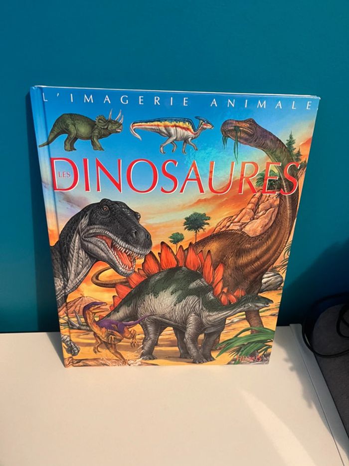 Livre l’imagerie des dinosaures éditions Fleurus