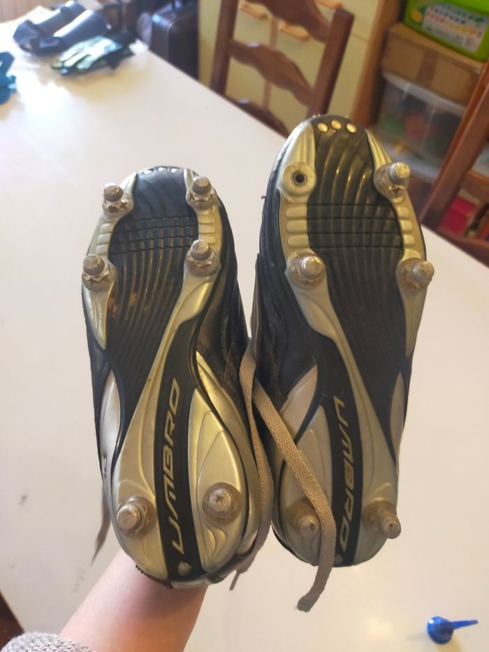 Chaussures de foot 40 - photo numéro 4