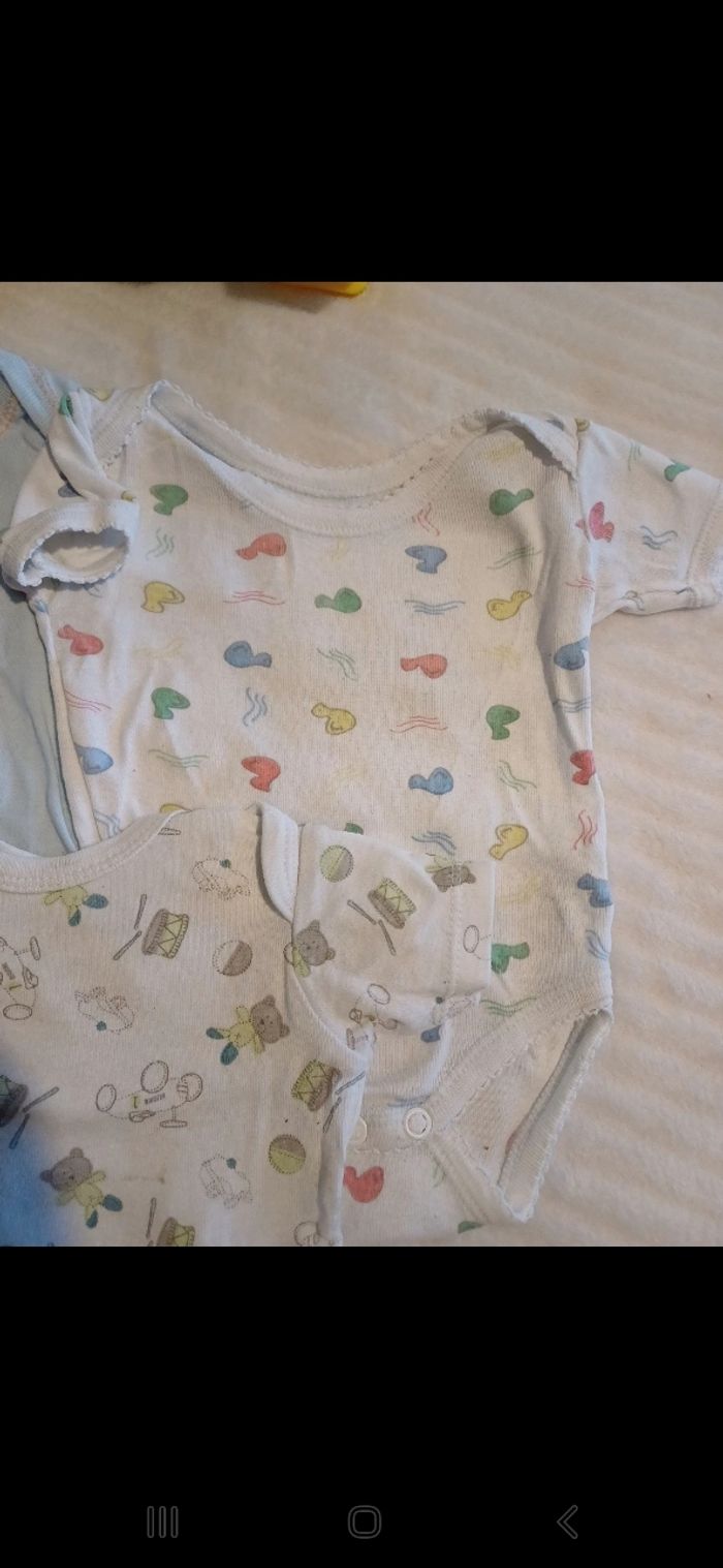 Lot de 3 bodies bébé taille 3 mois - photo numéro 3