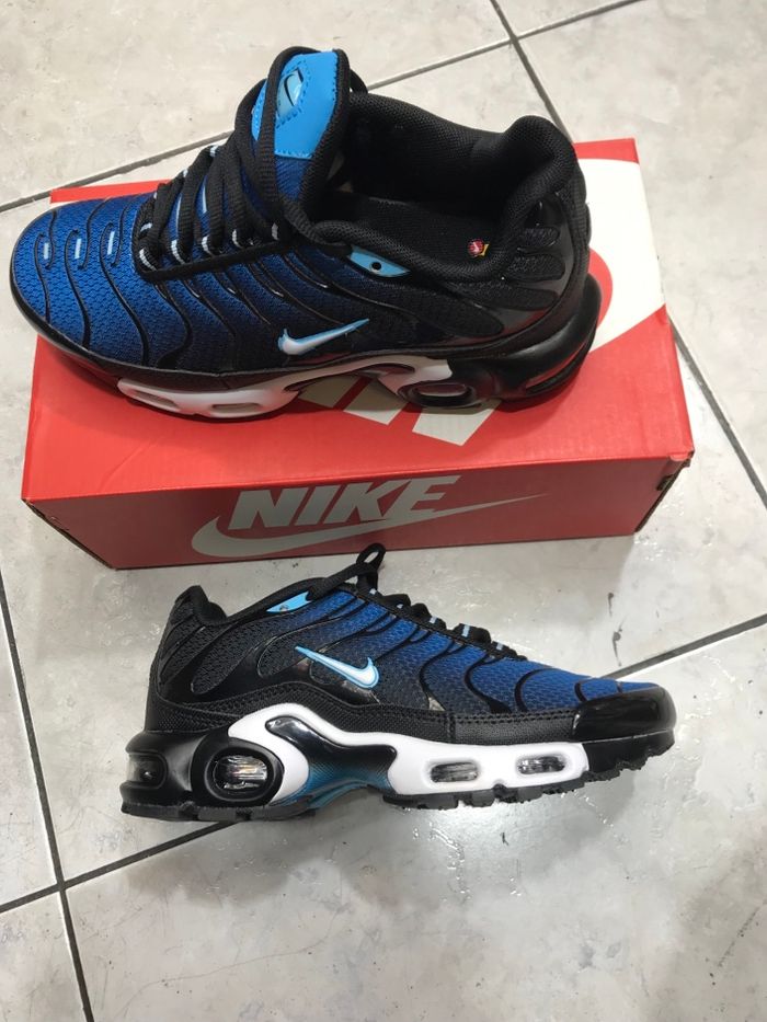 Tn Aquarius bleu  jamais porté taille 44 - photo numéro 3