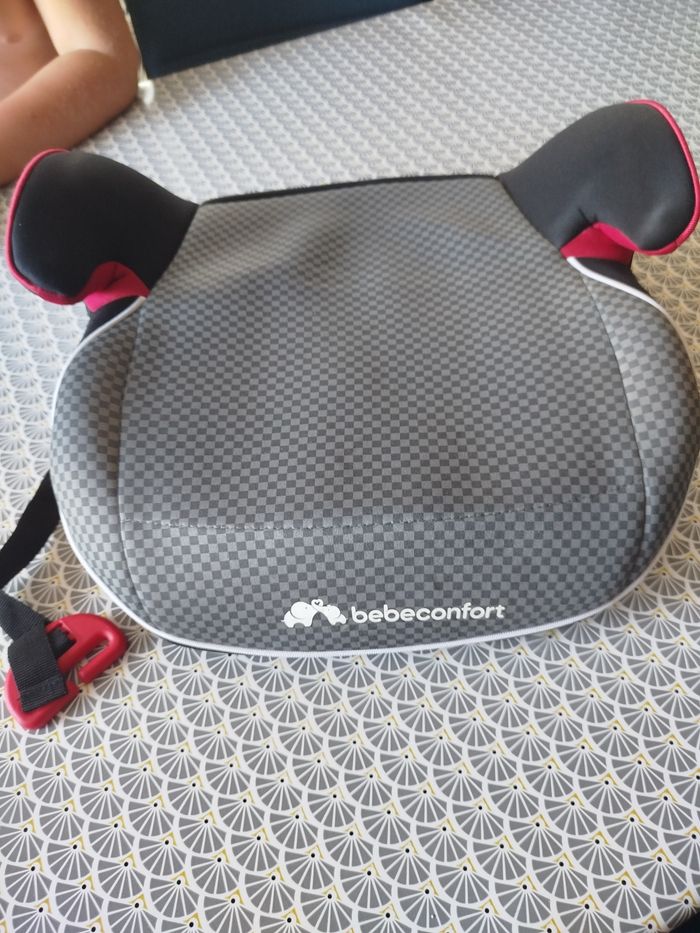Rehausseur ISOFIX bébé confort manga -fix