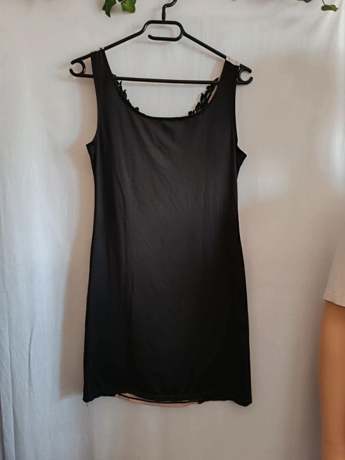 Robe sans manche à dentelle T. M - photo numéro 3