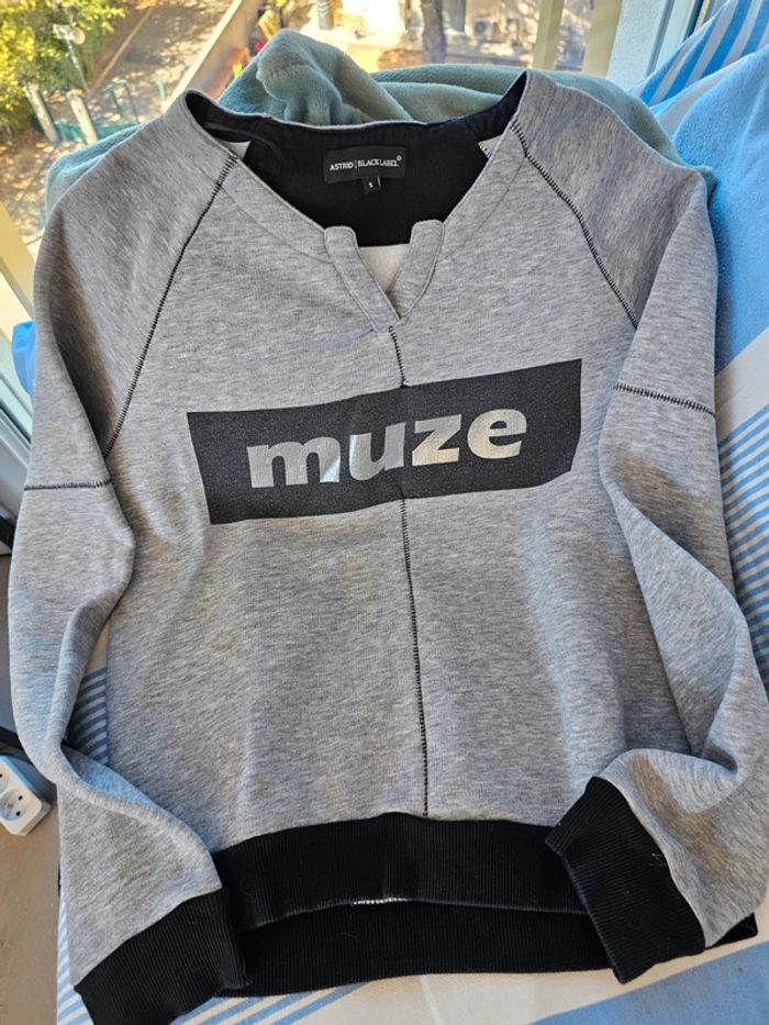 Sweat Astrid Black labell taille S - photo numéro 3
