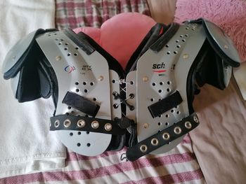 Épaulière football américain Varsity Flex