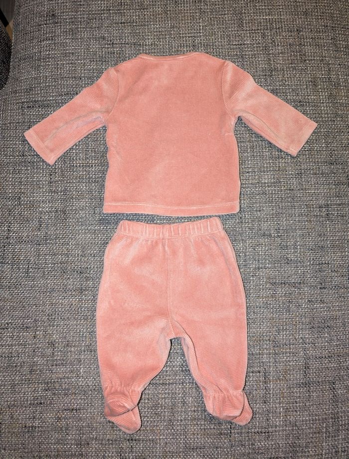 Ensemble 1 mois - photo numéro 2