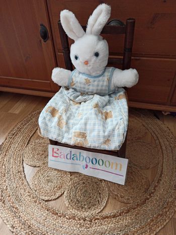 Range pyjama peluche lapin vintage tbe