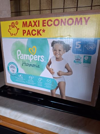 70 pampers Harmonie taille 5 pour bébé  de 11 à 16 kg