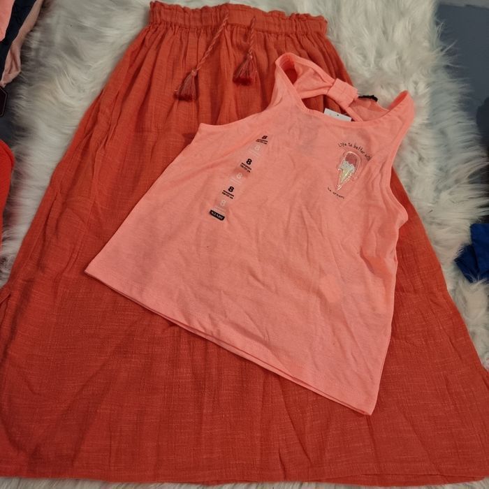 NEUFS (NON PORTÉS)🏷🏷🤩🤩 SUPERBE ensemble débardeur et jupe longue 8 ans fille ⚘️⚘️⚘️ - photo numéro 2