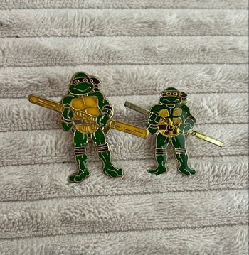 Lot 2 pin’s Tortues Ninja