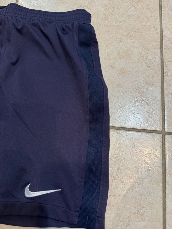 Short de France - photo numéro 3