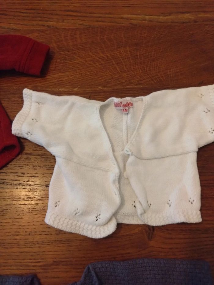 Lot de gilets 3 mois - photo numéro 2