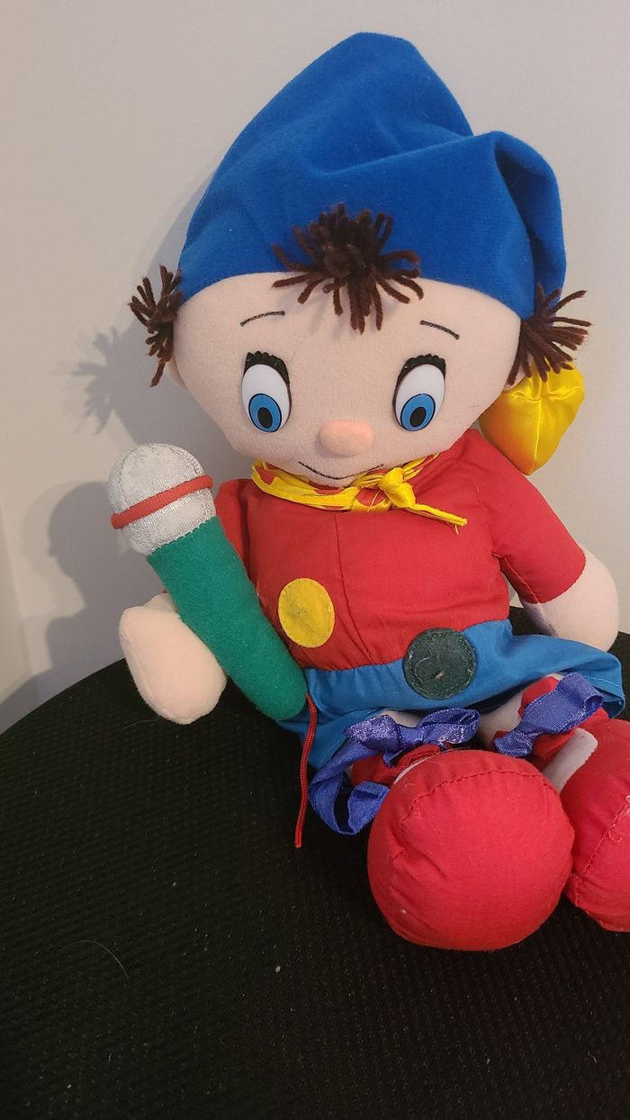 Personnage « OUI OUI » en chiffon 35cm Année 1994 son grelot est bien là - photo numéro 3