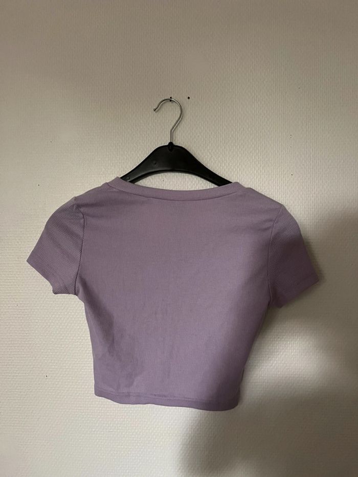 T shirt col v - photo numéro 3