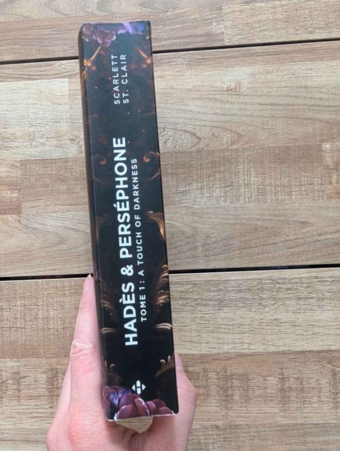 Livre Hadès et Perséphone - Tome 1 - Scarlett St Clair - photo numéro 3