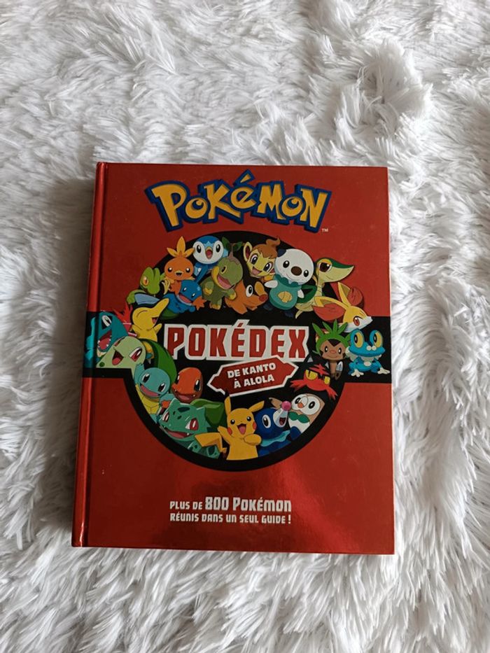 Livre Pokémon : Pokédex de Kanto à Alola _ Hachette Jeunesse - photo numéro 3