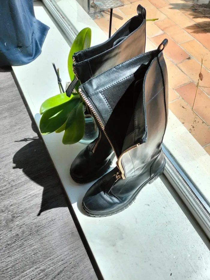 Bottes hautes noir a fermeture éclair T 38 - photo numéro 2