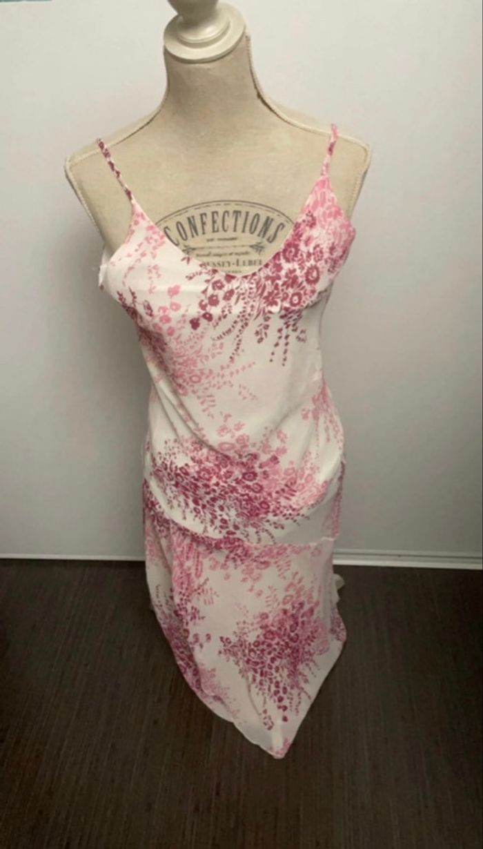 Robe Longue Fluide sans marque - Taille 3 (T3) - Blanche et Rose Neuve - photo numéro 2