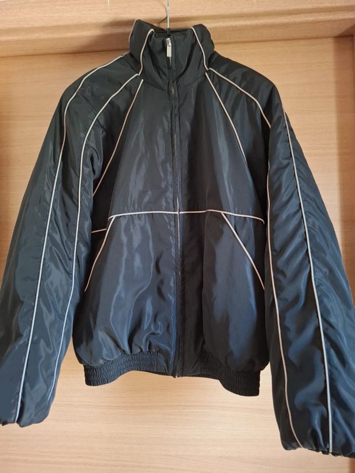 Bomber noir Jennyfer (taille XS) - photo numéro 2