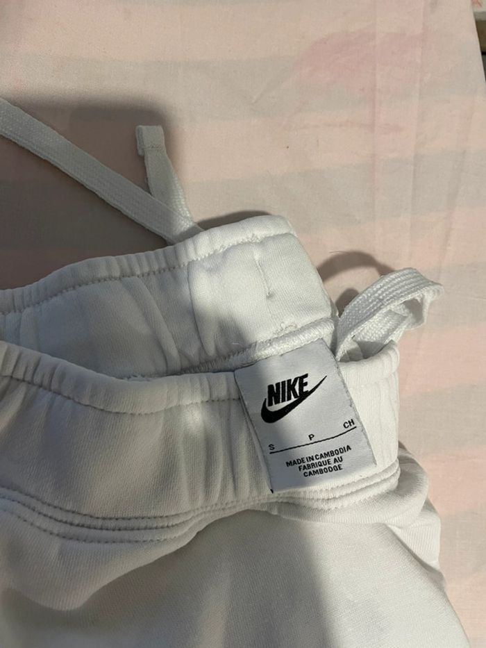 Pantalon de survêtement Nike blanc bande latérale cargo - Taille S - photo numéro 3
