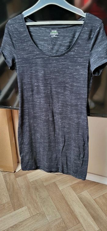 Robe droite taille M kiabi noir gris foncé