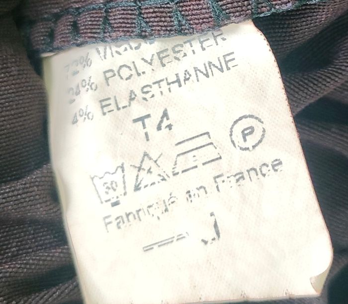 Pantacourt taille 4 - photo numéro 2