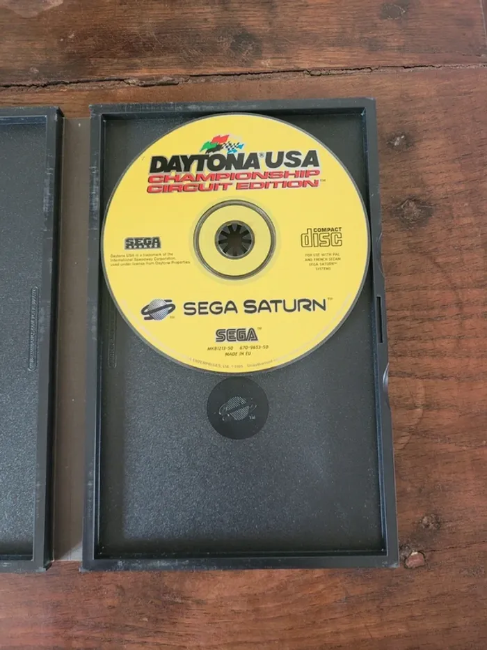 Vends jeux saturne daytona usa - photo numéro 3