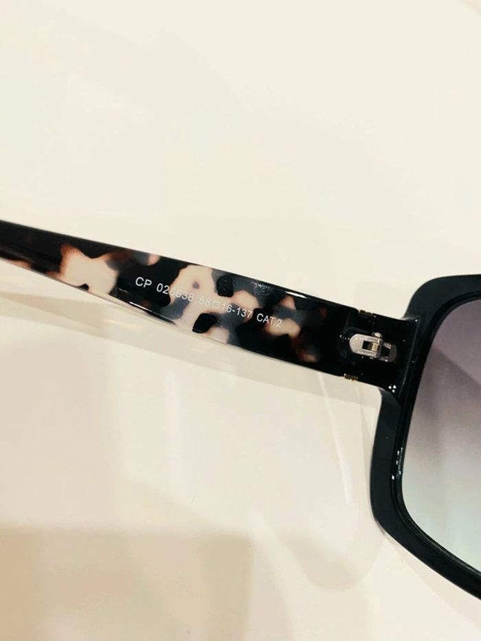 Lunette de soleil femme carrée noire bras léopard UV protection catégorie 2 - photo numéro 5