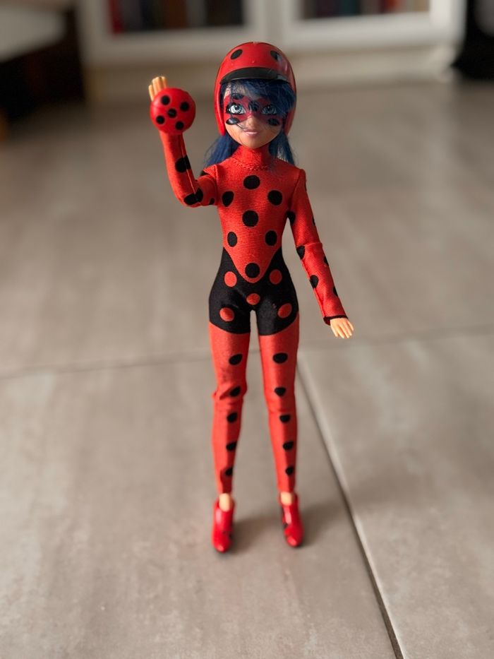 Miraculous et sa moto - photo numéro 7