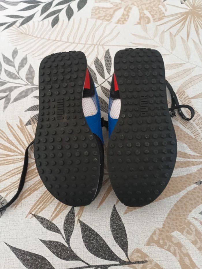 Chaussure Puma pointure 33 - photo numéro 3